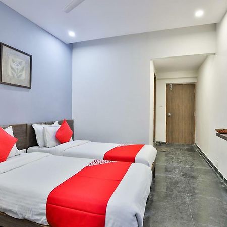 Hotel Chicago Ahmedabad Ngoại thất bức ảnh