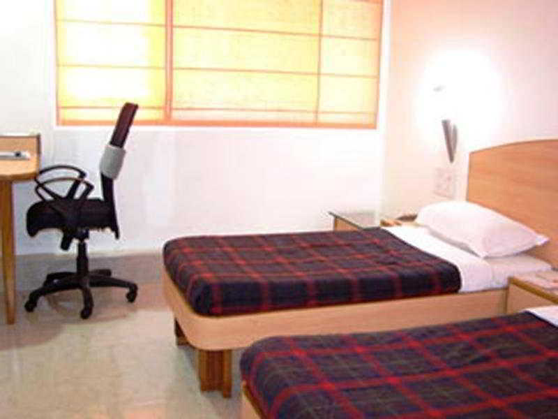 Hotel Chicago Ahmedabad Ngoại thất bức ảnh