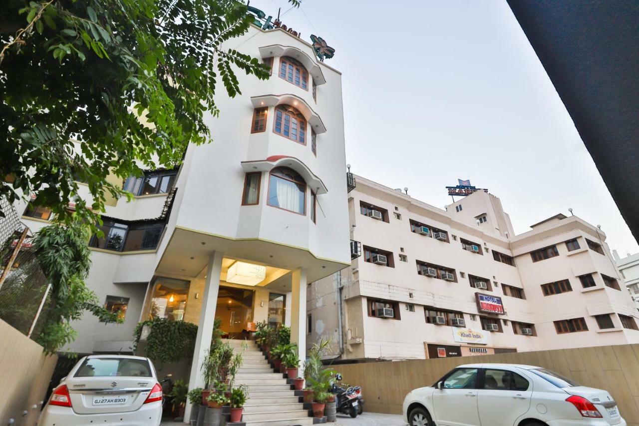 Hotel Chicago Ahmedabad Ngoại thất bức ảnh