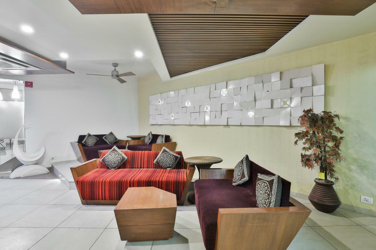 Hotel Chicago Ahmedabad Ngoại thất bức ảnh