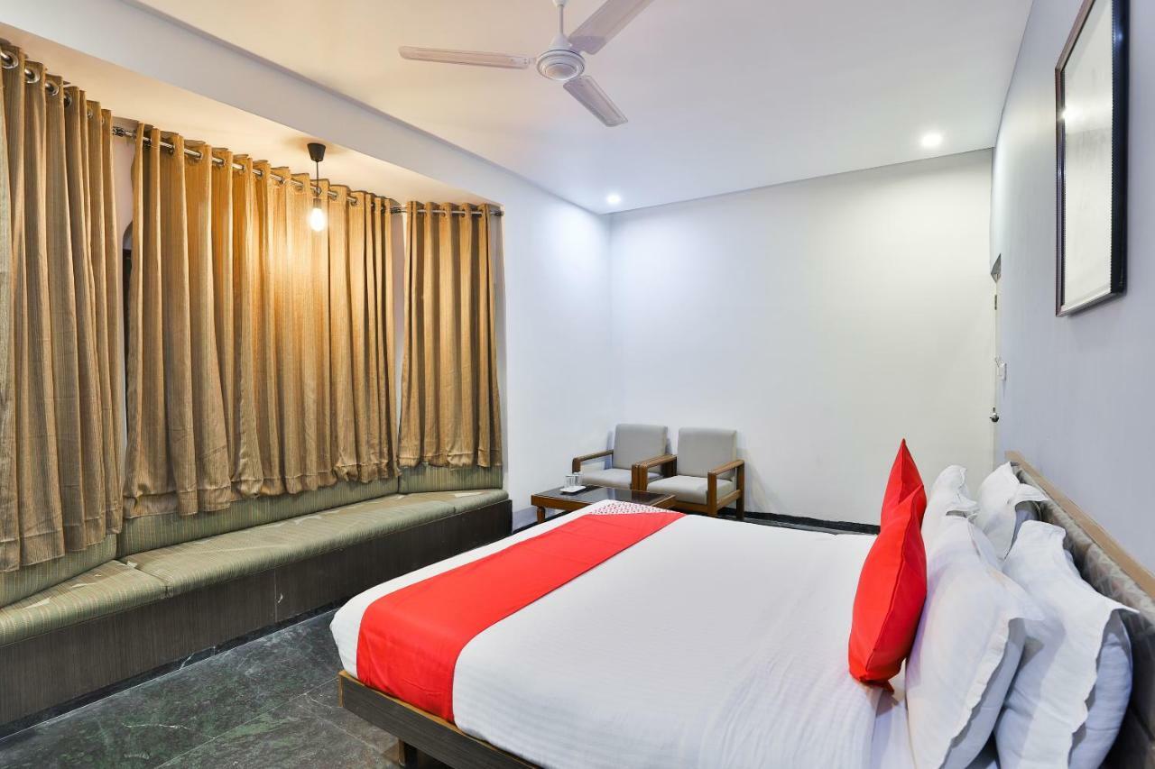 Hotel Chicago Ahmedabad Ngoại thất bức ảnh
