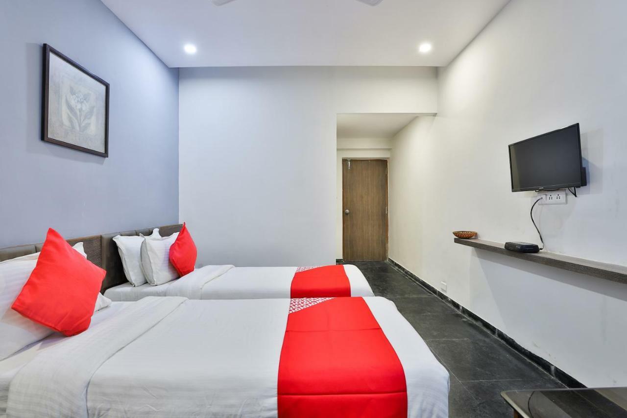 Hotel Chicago Ahmedabad Ngoại thất bức ảnh