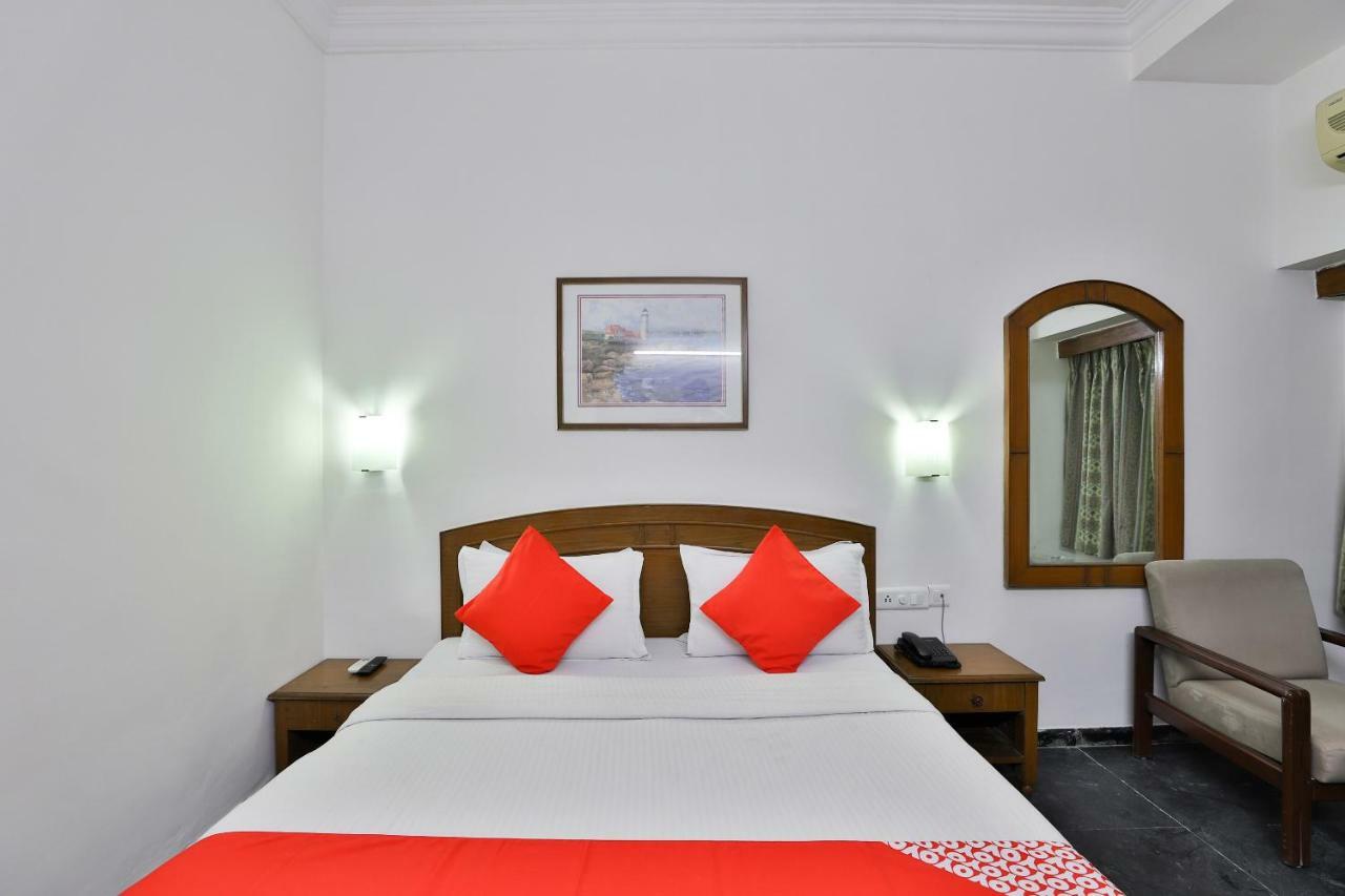 Hotel Chicago Ahmedabad Ngoại thất bức ảnh