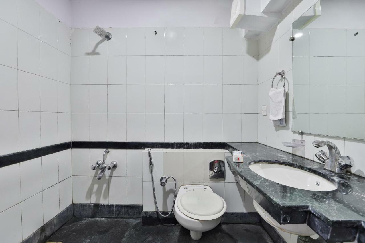 Hotel Chicago Ahmedabad Ngoại thất bức ảnh