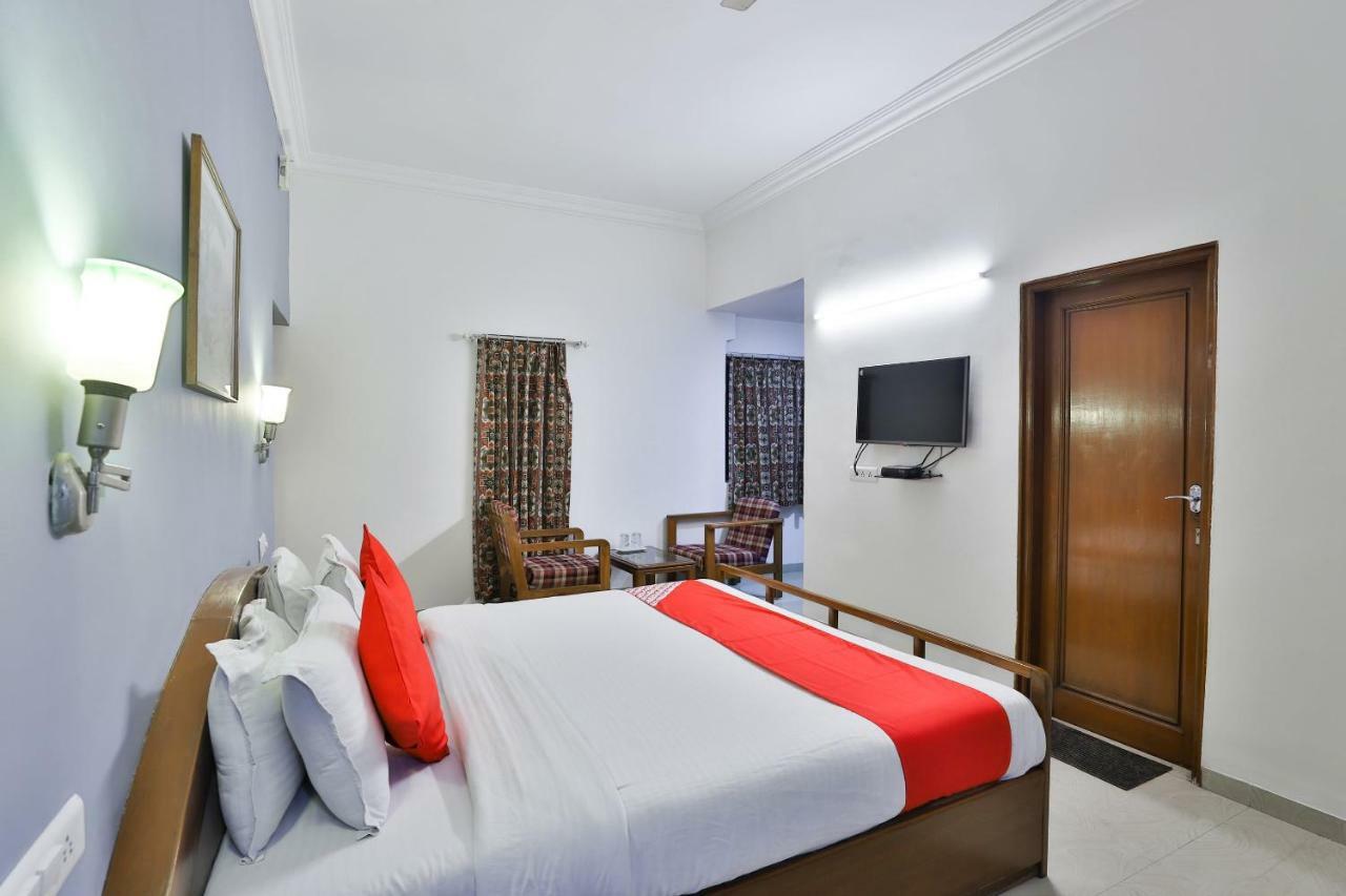 Hotel Chicago Ahmedabad Ngoại thất bức ảnh